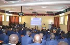 Le Chef de l’Etat Idriss Déby a lancé officiellement ce lundi 4 mars 2019, la rentrée de la 18ème promotion de l’ENA. Le Chef de l’Etat Idriss Déby a lancé officiellement ce lundi 4 mars 2019, la rentrée de la 18ème promotion de l’ENA.