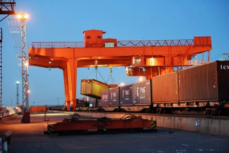 Railway port of Erenhot, Inner Mongolia conducts transshipment, January 8, 2019. (Photo from People’s Daily online)