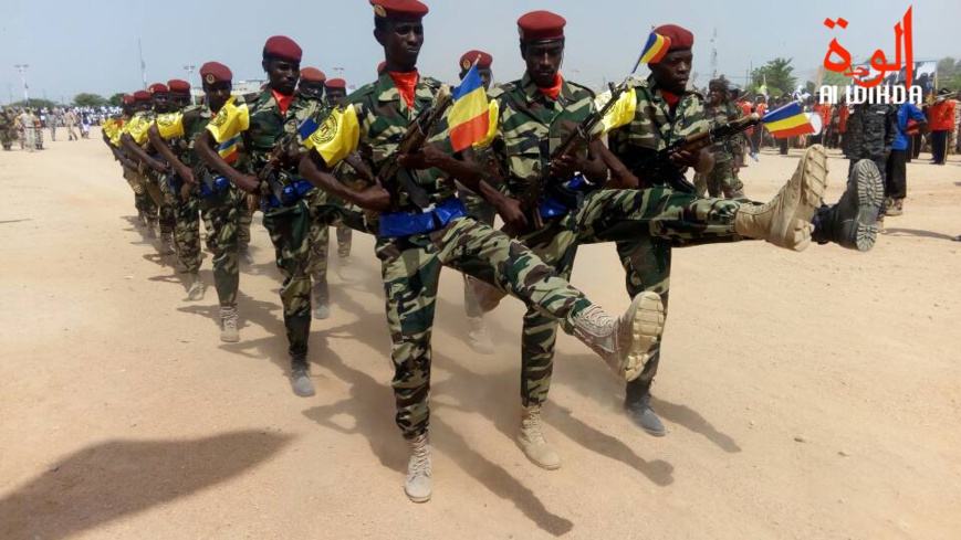 Des militaires tchadiens lors d'un défilé. © Alwihda Info Des militaires tchadiens lors d'un défilé. © Alwihda Info
