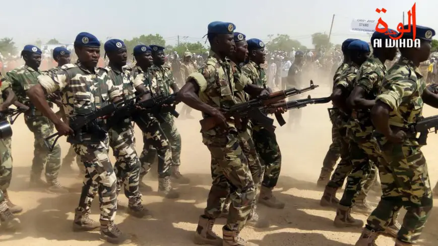 Des militaires tchadiens lors d'un défilé à Abéché. © Alwihda Info