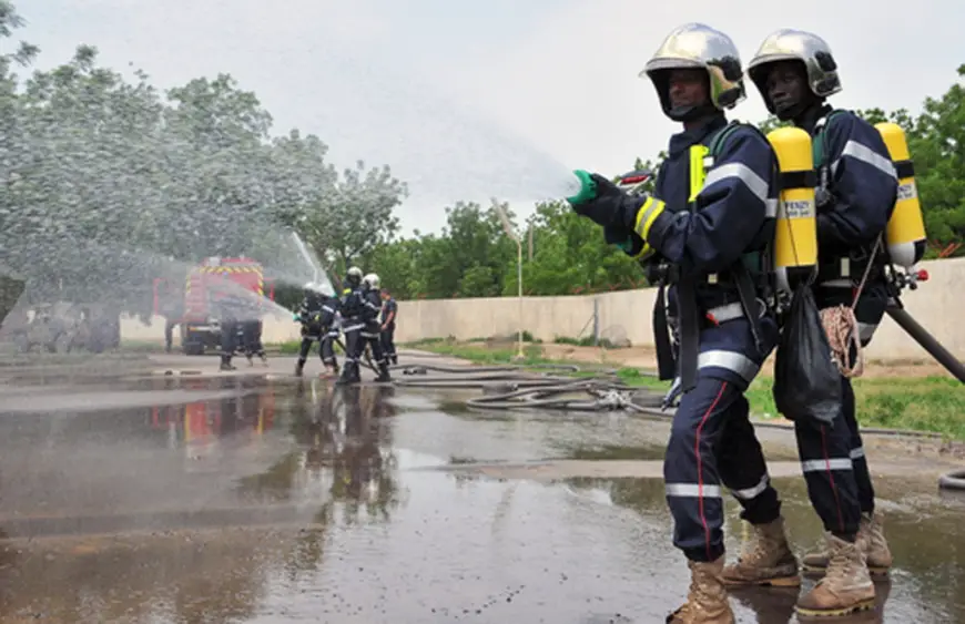 Des pompiers tchadiens formés par les EFT. Illustration. © DR/Min.ArméesFR