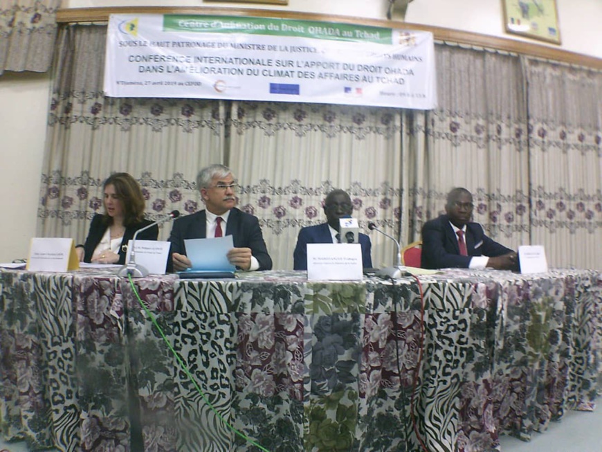 Une conférence internationale sur l'apport du droit OHADA dans l'amélioration du climat des affaires au Tchad, le 27 avril 2019 à N'Djamena. © Alwihda Info Une conférence internationale sur l'apport du droit OHADA dans l'amélioration du climat des affaires au Tchad, le 27 avril 2019 à N'Djamena. © Alwihda Info