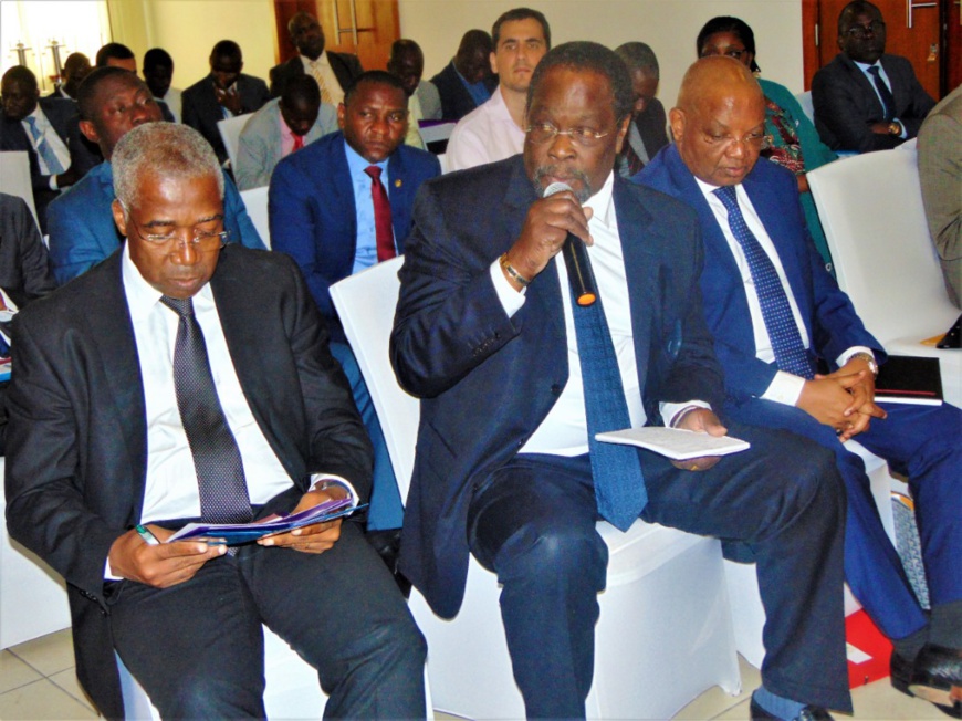 Le Président de la COSUMAF rencontre les acteurs du marché financier au Cameroun Le Président de la COSUMAF rencontre les acteurs du marché financier au Cameroun