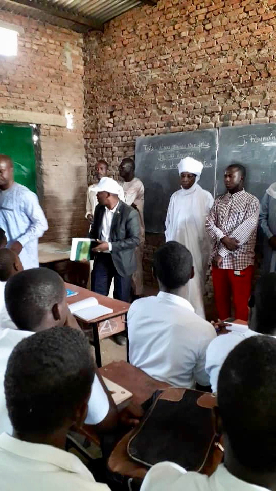 Tchad : le Gouverneur du Ouaddaï en guerre contre les clivages ethniques. © Alwihda Info Tchad : le Gouverneur du Ouaddaï en guerre contre les clivages ethniques. © Alwihda Info