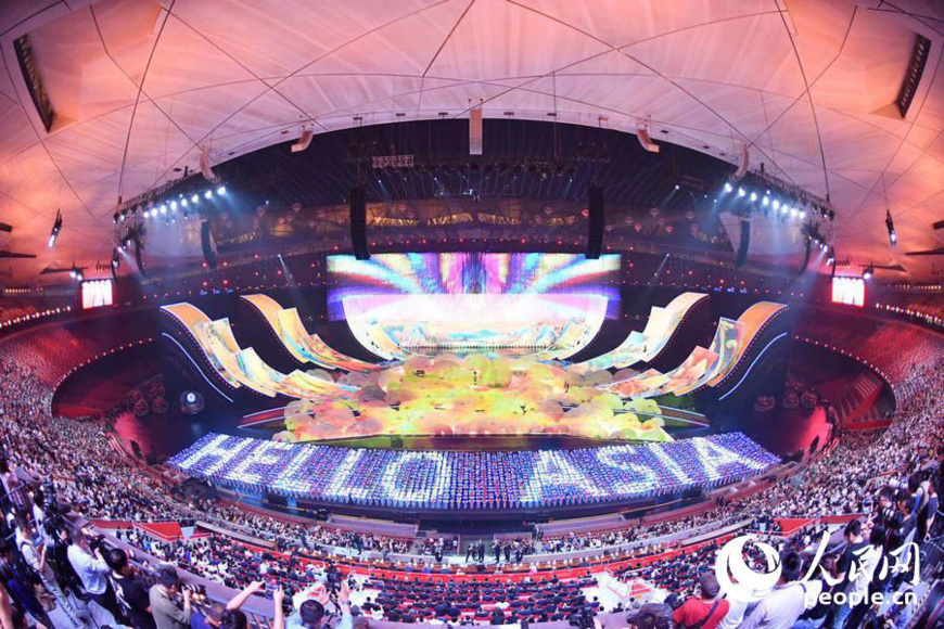 The Asian Culture Carnival, a celebratory activity for the Conference on Dialogue of Asian Civilizations, is held at Beijing's National Stadium on May 15, 2019. (People's Daily Online/Yu Kai)