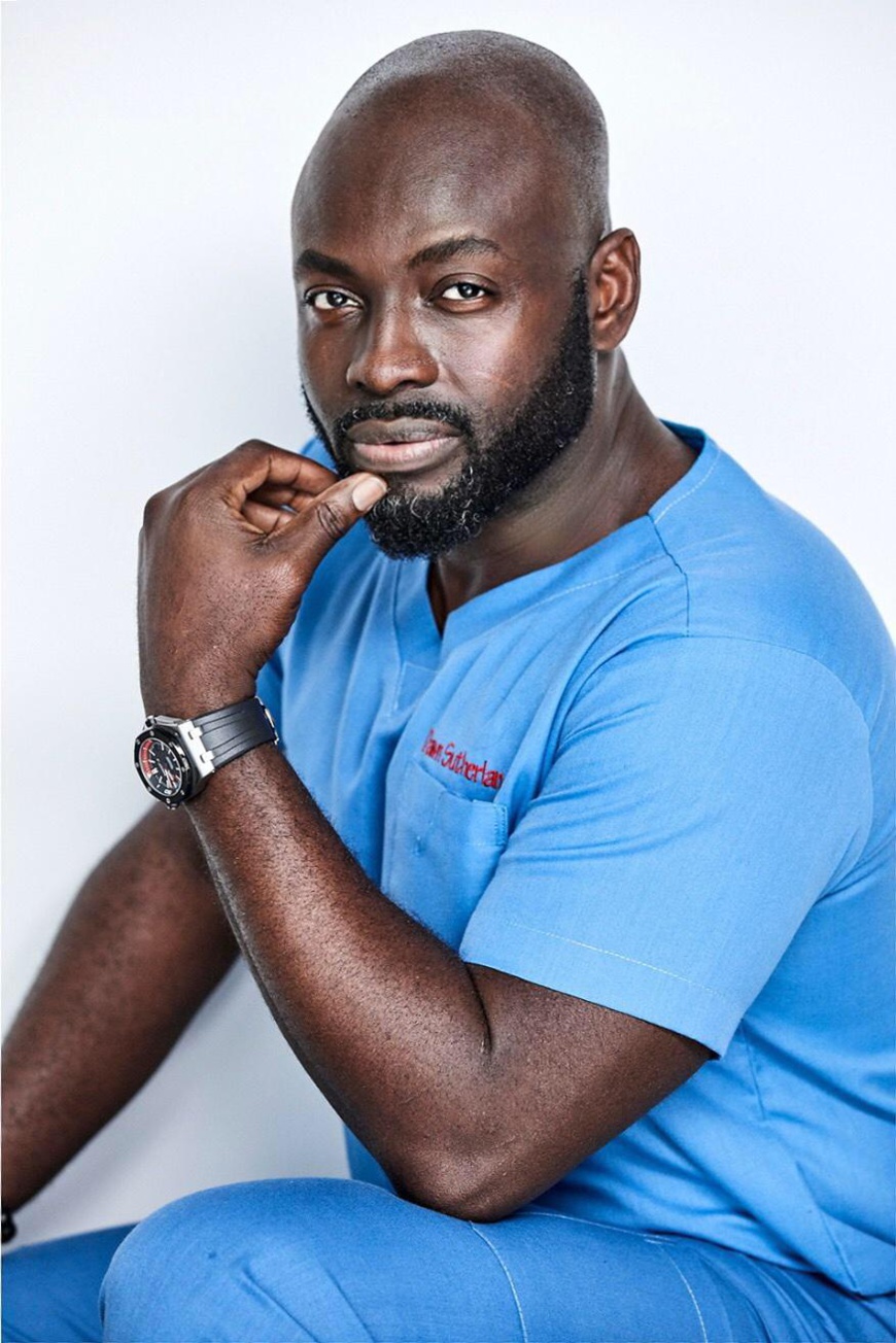 Directeur et Fondateur de MiKO Plastic Surgery et MiKO Surgery Centre à Beverly Hills Directeur et Fondateur de MiKO Plastic Surgery et MiKO Surgery Centre à Beverly Hills