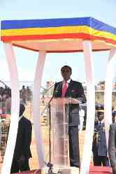 Le Président de la République, Idriss Déby, lors de son discours. 1er décembre/Moundou. Crédits photos : DGCOM/PR Le Président de la République, Idriss Déby, lors de son discours. 1er décembre/Moundou. Crédits photos : DGCOM/PR