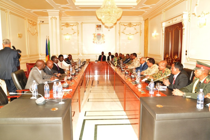 Conflit du Darfour : le Tchad réunit autorités et rebelles soudanais pour trouver une solution Conflit du Darfour : le Tchad réunit autorités et rebelles soudanais pour trouver une solution