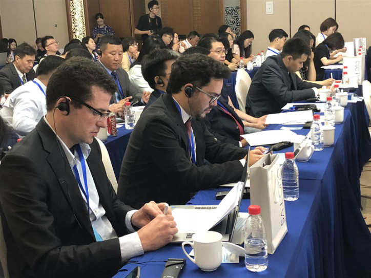 Scholars and representatives from different countries exchange views on Xi Jinping Thought on Diplomacy at the 29th Wanshou Forum, which was hosted by the International Department of the Central Committee of the Communist Party of China in Beijing on June 25. (Photo by Li Xinyi from People’s Daily)