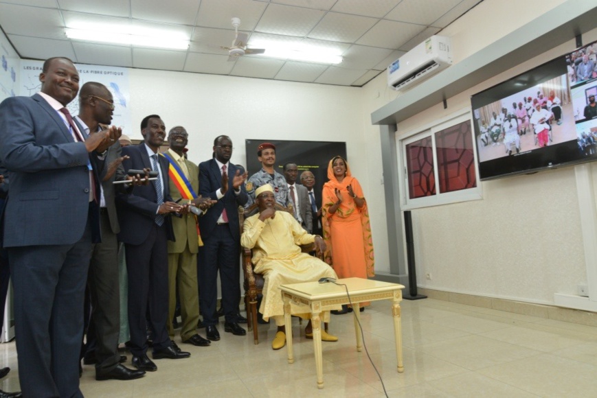 Tchad : le président échange avec des gouverneurs par visioconférence. Tchad : le président échange avec des gouverneurs par visioconférence.