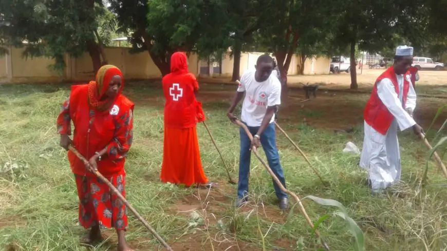 Tchad : au Sila, les volontaires se mobilisent pour la salubrité. © Alwihda Info