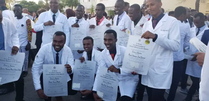 Tchad : un avion spécial pour ramener 133 diplômes de médecine de Cuba. © DR/MPS