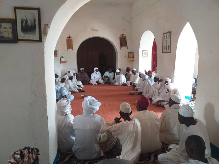 #Tchad : "Nous respectons notre président, qu'il nous respecte", colère après la désignation du nouveau Sultan du Ouaddaï. © Alwihda Info #Tchad : "Nous respectons notre président, qu'il nous respecte", colère après la désignation du nouveau Sultan du Ouaddaï. © Alwihda Info