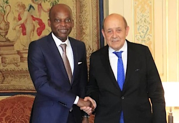 Les ministres des Affaires étrangères, Robert Dussey du Togo et Jean-Yves Le Drian de France. © DR Les ministres des Affaires étrangères, Robert Dussey du Togo et Jean-Yves Le Drian de France. © DR