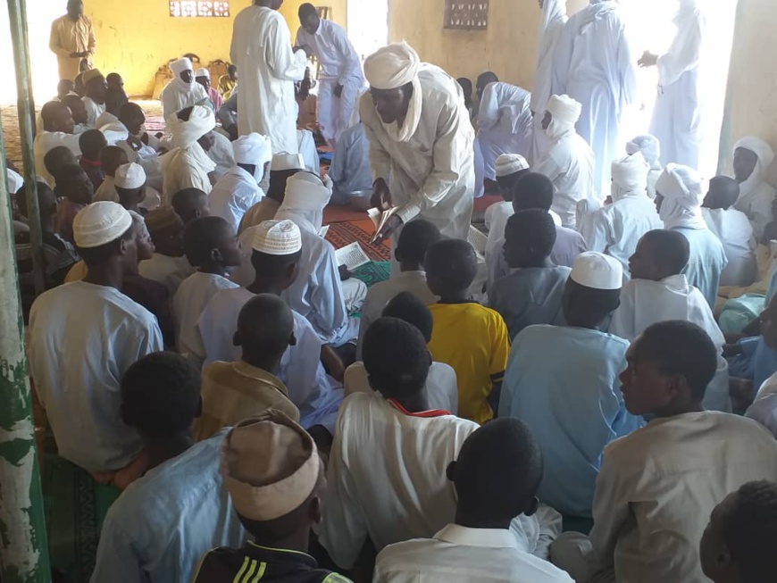 Une mission conduite par Yacoub Saleh Ourada s'est rendue dimanche 11 août 2019 à Amdoud, un village de la sous-préfecture d'Abéché rurale situé à 50 km de la ville. © Alwihda Info Une mission conduite par Yacoub Saleh Ourada s'est rendue dimanche 11 août 2019 à Amdoud, un village de la sous-préfecture d'Abéché rurale situé à 50 km de la ville. © Alwihda Info