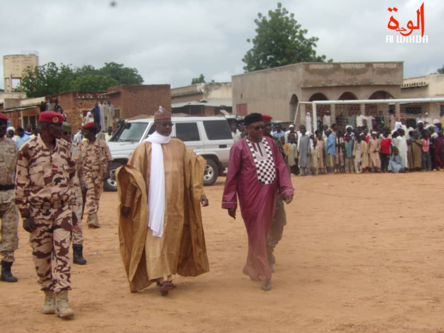 Le gouverneur de la province de Sila, Kedallah Younous Hamidi, le 12 août 2019 à la Place de Goz Beida lors de la célébration de la fête de l'indépendance. © Alwihda Info