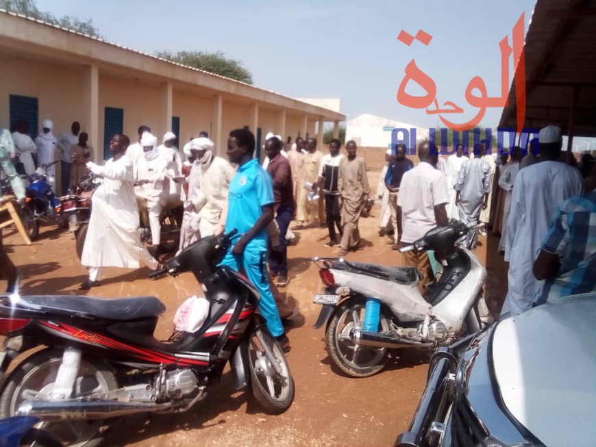 Tchad : en province, la commission de contrôle des engins veut "mettre fin au désordre". © Alwihda Info Tchad : en province, la commission de contrôle des engins veut "mettre fin au désordre". © Alwihda Info