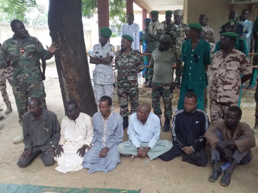 Tchad : un commandant se déguise en client pour arrêter des braconniers. © DR/Ministère EEP Tchad : un commandant se déguise en client pour arrêter des braconniers. © DR/Ministère EEP