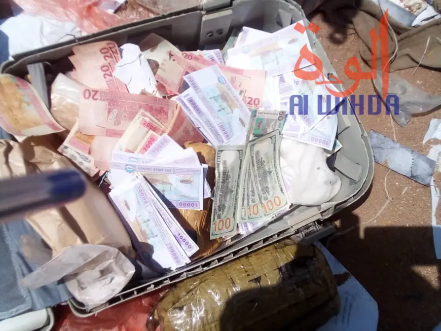 Tchad : une valise de faux billets saisie. © Alwihda Info