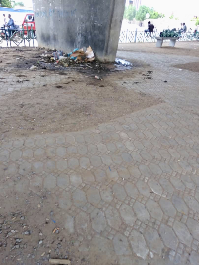 Tchad : sous les viaducs de N'Djamena, l'incivisme et l'insécurité. © Alwihda Info