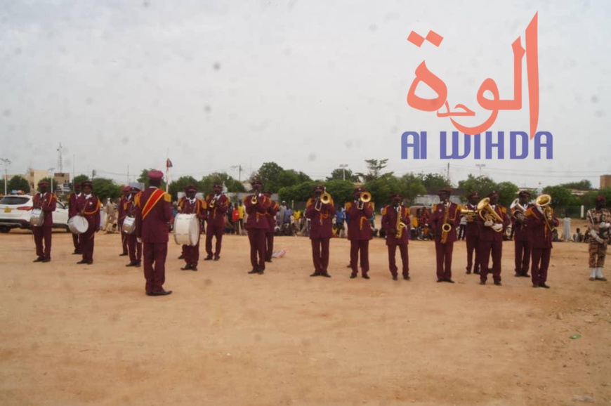 Tchad : des officiers installés dans leurs nouvelles fonctions militaires à l'Est. © Alwihda Info Tchad : des officiers installés dans leurs nouvelles fonctions militaires à l'Est. © Alwihda Info