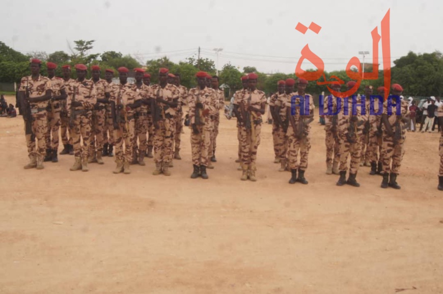 Tchad : des officiers installés dans leurs nouvelles fonctions militaires à l'Est. © Alwihda Info Tchad : des officiers installés dans leurs nouvelles fonctions militaires à l'Est. © Alwihda Info