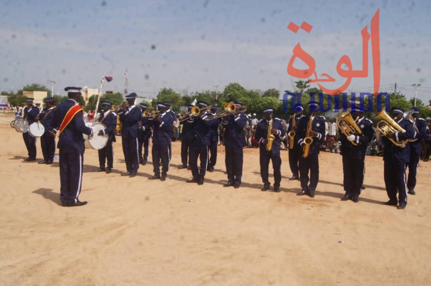 Tchad : des officiers installés dans leurs nouvelles fonctions militaires à l'Est. © Alwihda Info Tchad : des officiers installés dans leurs nouvelles fonctions militaires à l'Est. © Alwihda Info