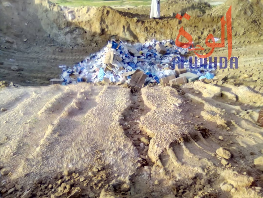 En images : retour sur la visite du ministre de la Justice Djimet Arabi à l'Est du Tchad En images : retour sur la visite du ministre de la Justice Djimet Arabi à l'Est du Tchad