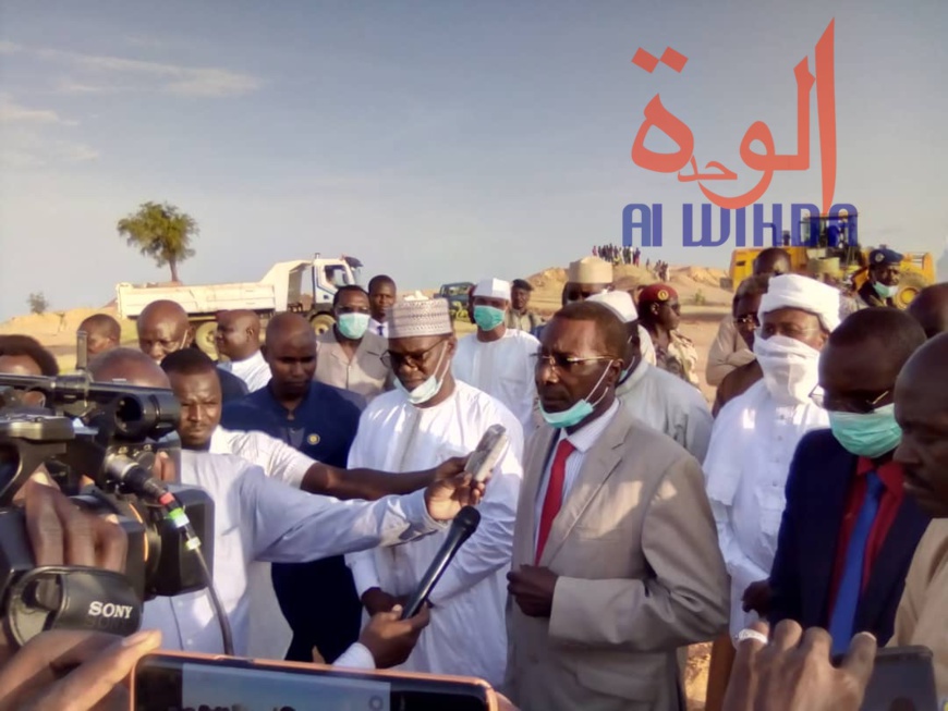 En images : retour sur la visite du ministre de la Justice Djimet Arabi à l'Est du Tchad En images : retour sur la visite du ministre de la Justice Djimet Arabi à l'Est du Tchad