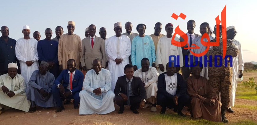 Tchad : des armes de guerre saisies et présentées au ministre de la Justice. © Alwihda Info Tchad : des armes de guerre saisies et présentées au ministre de la Justice. © Alwihda Info