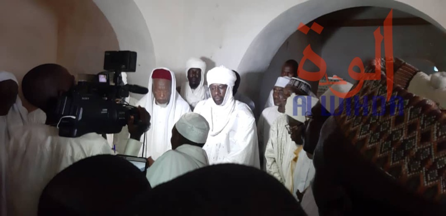 Tchad : Chérif Abdelhadi fait son entrée au Palais Royal d'Abéché. © Alwihda Info Tchad : Chérif Abdelhadi fait son entrée au Palais Royal d'Abéché. © Alwihda Info
