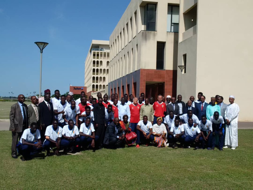 Tchad : le ministre Kalzeubé Pahimi promet une prime aux SAO en cas de victoire. © PR Tchad : le ministre Kalzeubé Pahimi promet une prime aux SAO en cas de victoire. © PR