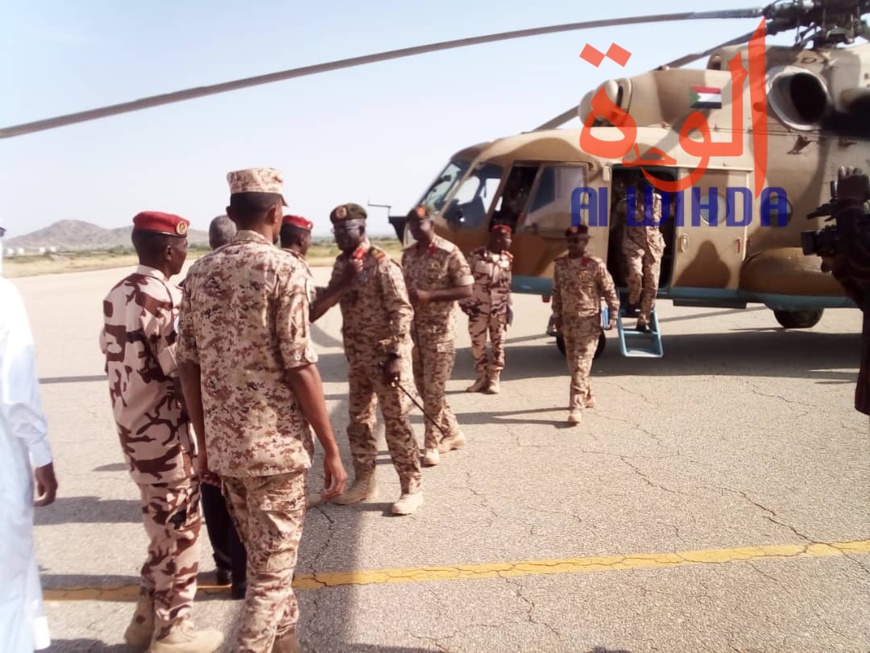 Tchad : une importante délégation d’officiers soudanais à l’Est. © Alwihda Info Tchad : une importante délégation d’officiers soudanais à l’Est. © Alwihda Info