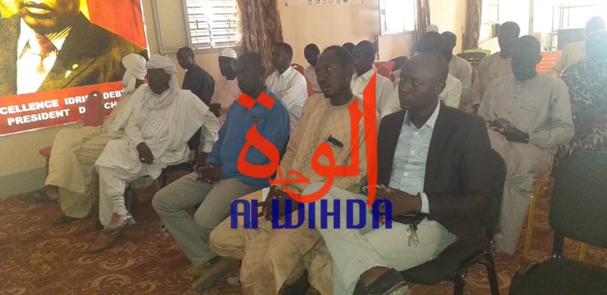 Tchad : les journalistes arabophones s’interrogent sur le rôle des médias dans la paix. © Alwihda Info Tchad : les journalistes arabophones s’interrogent sur le rôle des médias dans la paix. © Alwihda Info