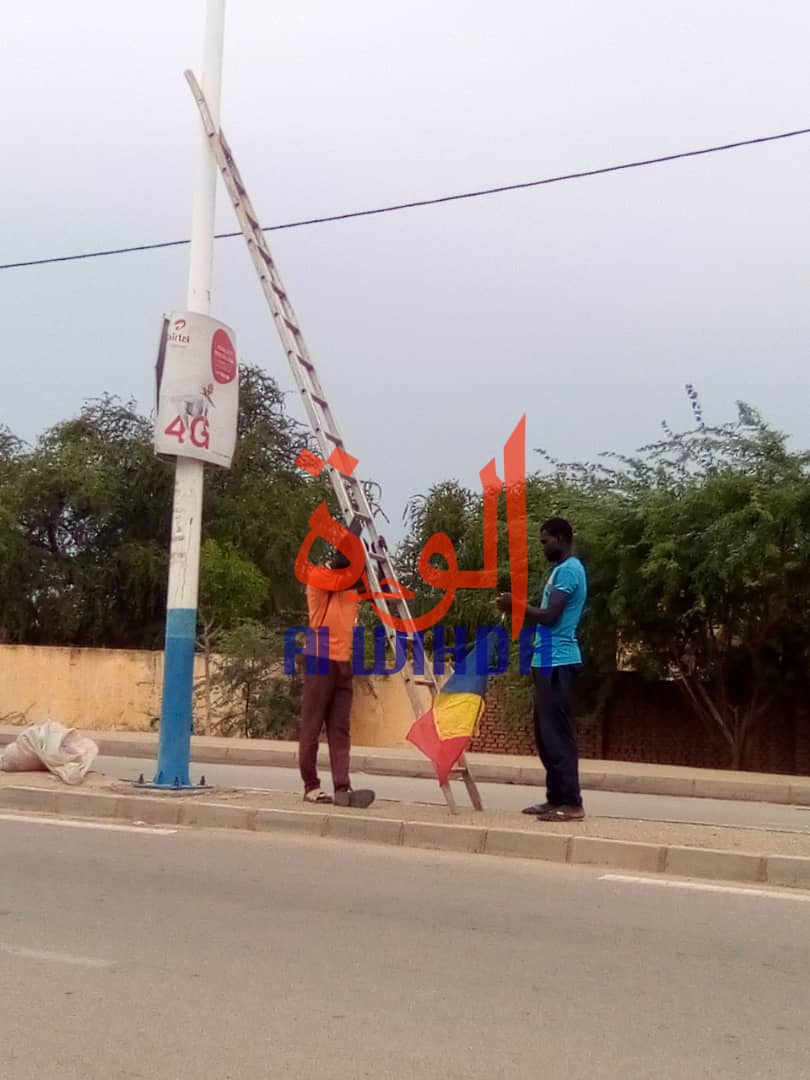 Tchad : préparatifs à Abéché pour l'accueil du président de la République. © Alwihda Info Tchad : préparatifs à Abéché pour l'accueil du président de la République. © Alwihda Info