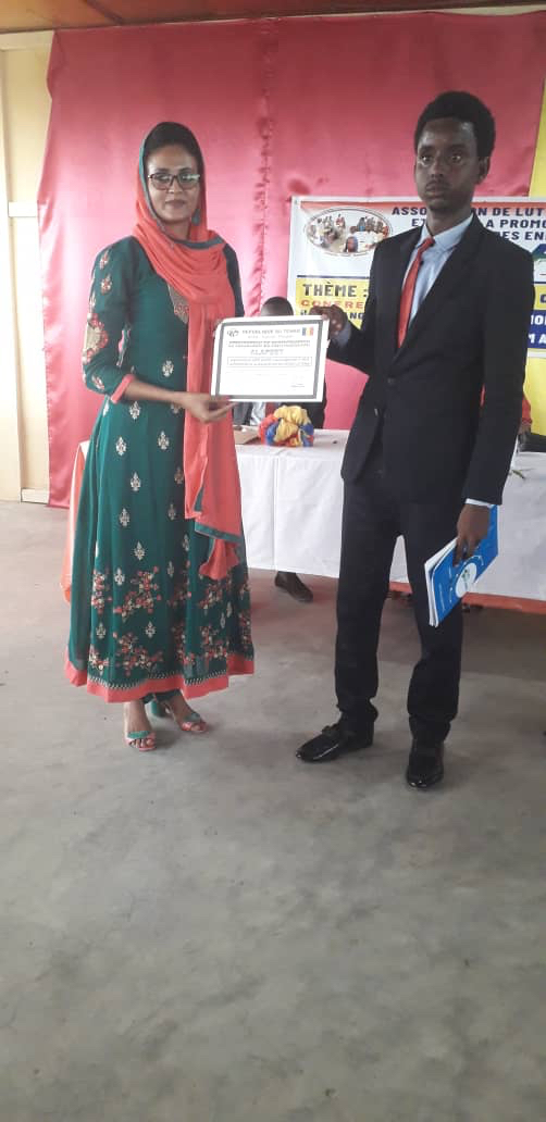 Tchad : "l'émergence d'un pays ne se fait que par une meilleure éducation". © Alwihda Info/D.H. Tchad : "l'émergence d'un pays ne se fait que par une meilleure éducation". © Alwihda Info/D.H.