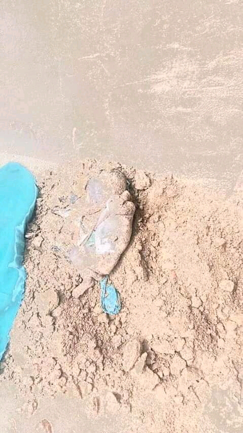 Tchad : elle accouche et enterre son nouveau-né dans sa chambre Tchad : elle accouche et enterre son nouveau-né dans sa chambre