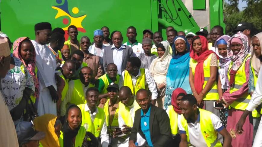 Tchad : un camion mis à disposition du gouvernorat de N’Djamena pour la salubrité Tchad : un camion mis à disposition du gouvernorat de N’Djamena pour la salubrité