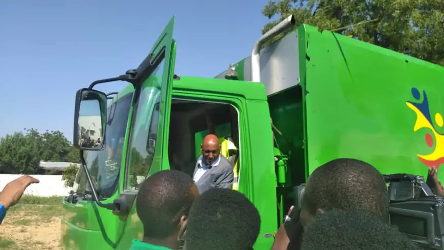 Tchad : un camion mis à disposition du gouvernorat de N’Djamena pour la salubrité