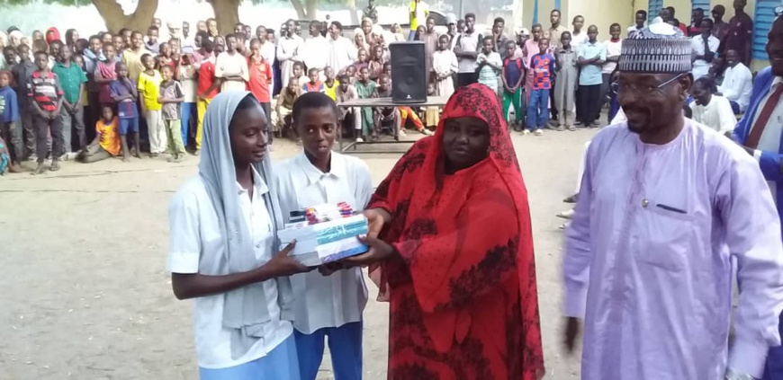 Tchad : un concours de dictée et de lecture entre lycéens à Ati. © Alwihda Info Tchad : un concours de dictée et de lecture entre lycéens à Ati. © Alwihda Info