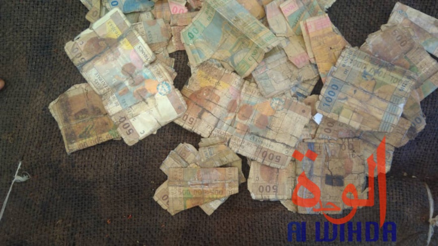 Tchad : les billets "fatigués" agacent les citoyens Tchad : les billets "fatigués" agacent les citoyens