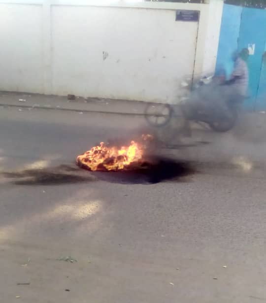 Tchad : des étudiants protestent devant le rectorat contre une exclusion