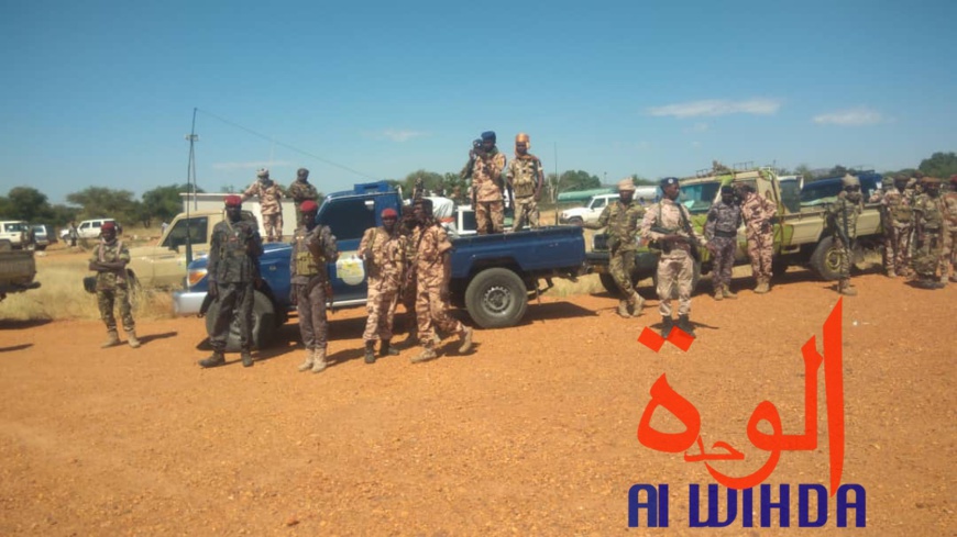 Tchad - état d'urgence : les ministres de la défense et de l'administration à Goz Beida (vidéo) Tchad - état d'urgence : les ministres de la défense et de l'administration à Goz Beida (vidéo)