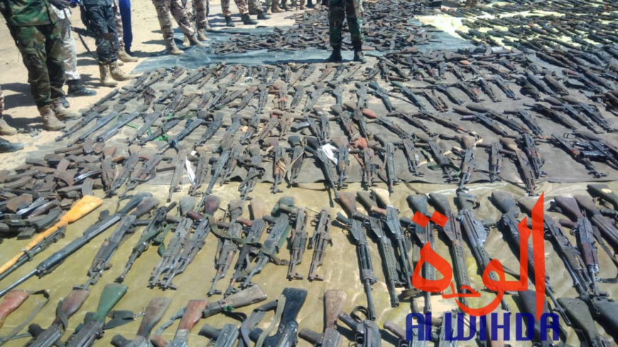 Tchad : un impressionnant arsenal de guerre présenté au ministre de la défense Tchad : un impressionnant arsenal de guerre présenté au ministre de la défense