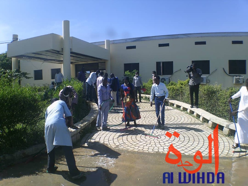 Tchad : une opération de salubrité à l'hôpital de la liberté