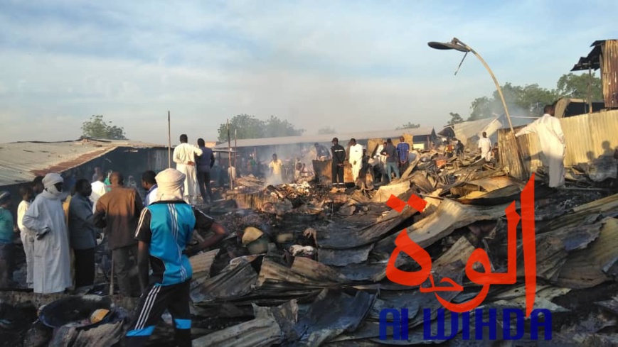 Tchad : scène de désolation au marché de Dembé ce matin après l'incendie Tchad : scène de désolation au marché de Dembé ce matin après l'incendie