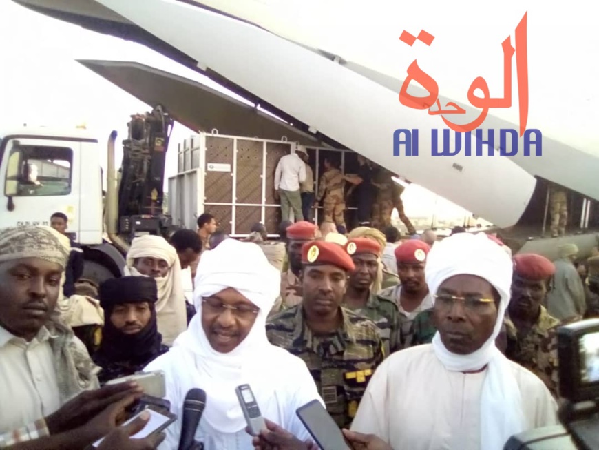 Tchad : le ministre de l'Environnement réceptionne des oryx et addax à l'Est. © Alwihda Info Tchad : le ministre de l'Environnement réceptionne des oryx et addax à l'Est. © Alwihda Info