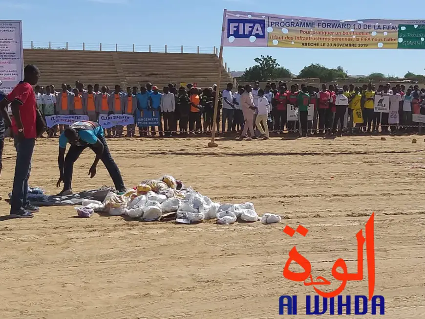 Tchad : lancement des travaux de réhabilitation de la pelouse du stade d'Abéché. © Alwihda Info