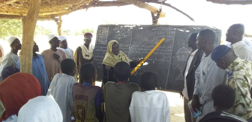 Tchad : au Batha, l'opération "école d'abord" incite à la scolarisation. © Alwihda Info Tchad : au Batha, l'opération "école d'abord" incite à la scolarisation. © Alwihda Info