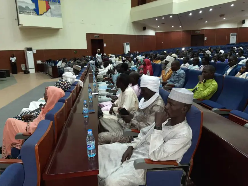 Tchad : les jeunes du Guéra en assemblée générale à N'Djamena. © Alwihda Info